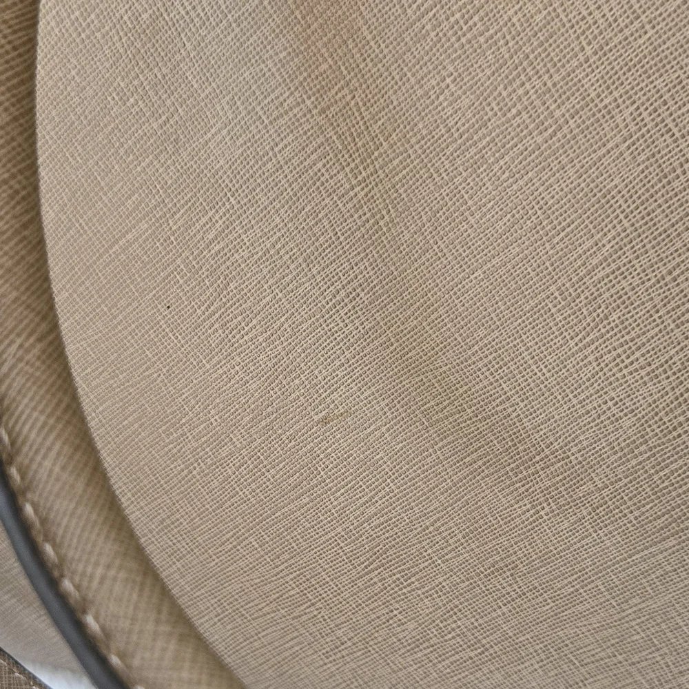 Michael Kors Tan Tote Bag Goldtone  Chain - Picture 7 of 10